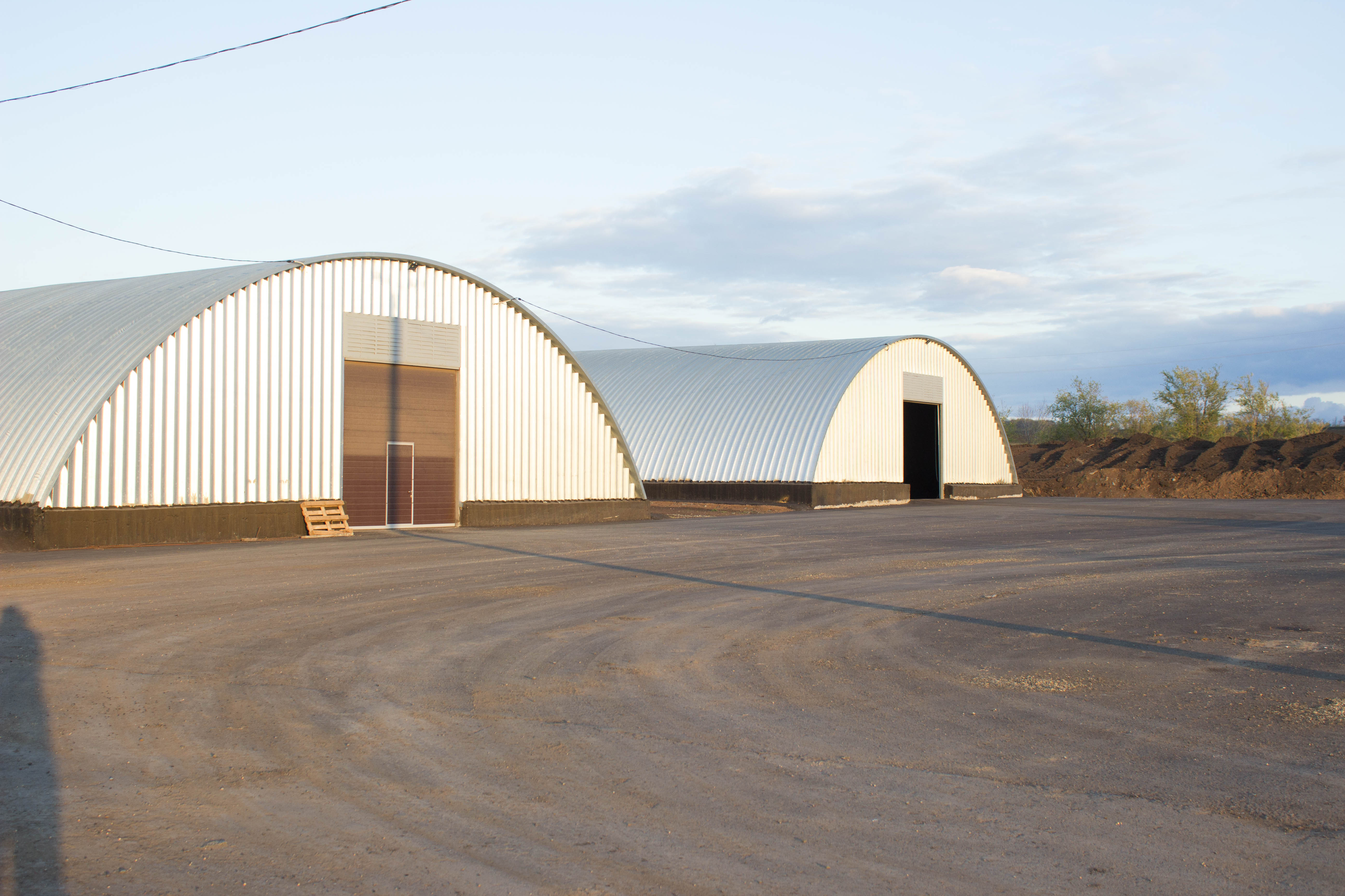 Быстровозводимые бескаркасные ангары