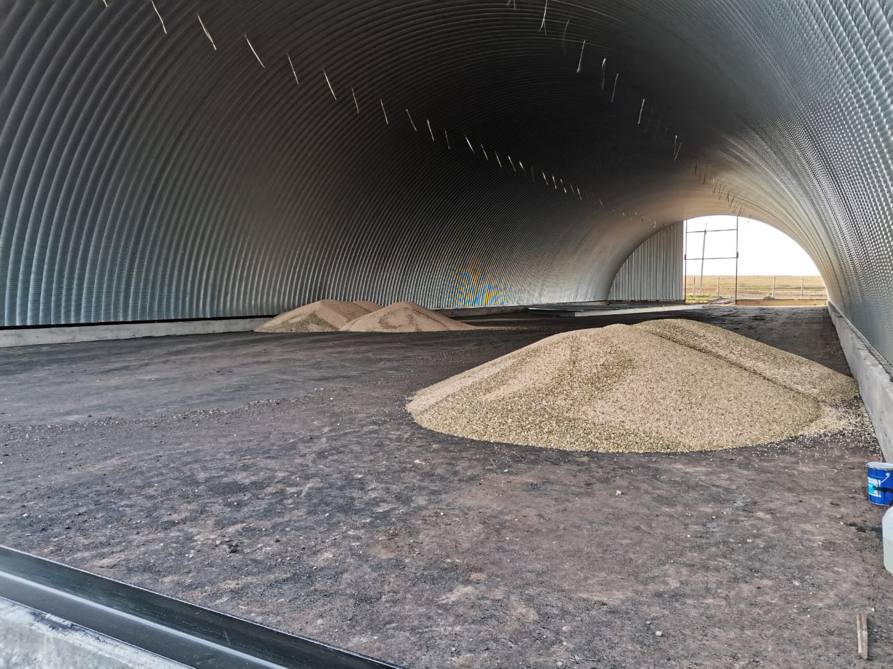 Быстровозводимые бескаркасные ангары