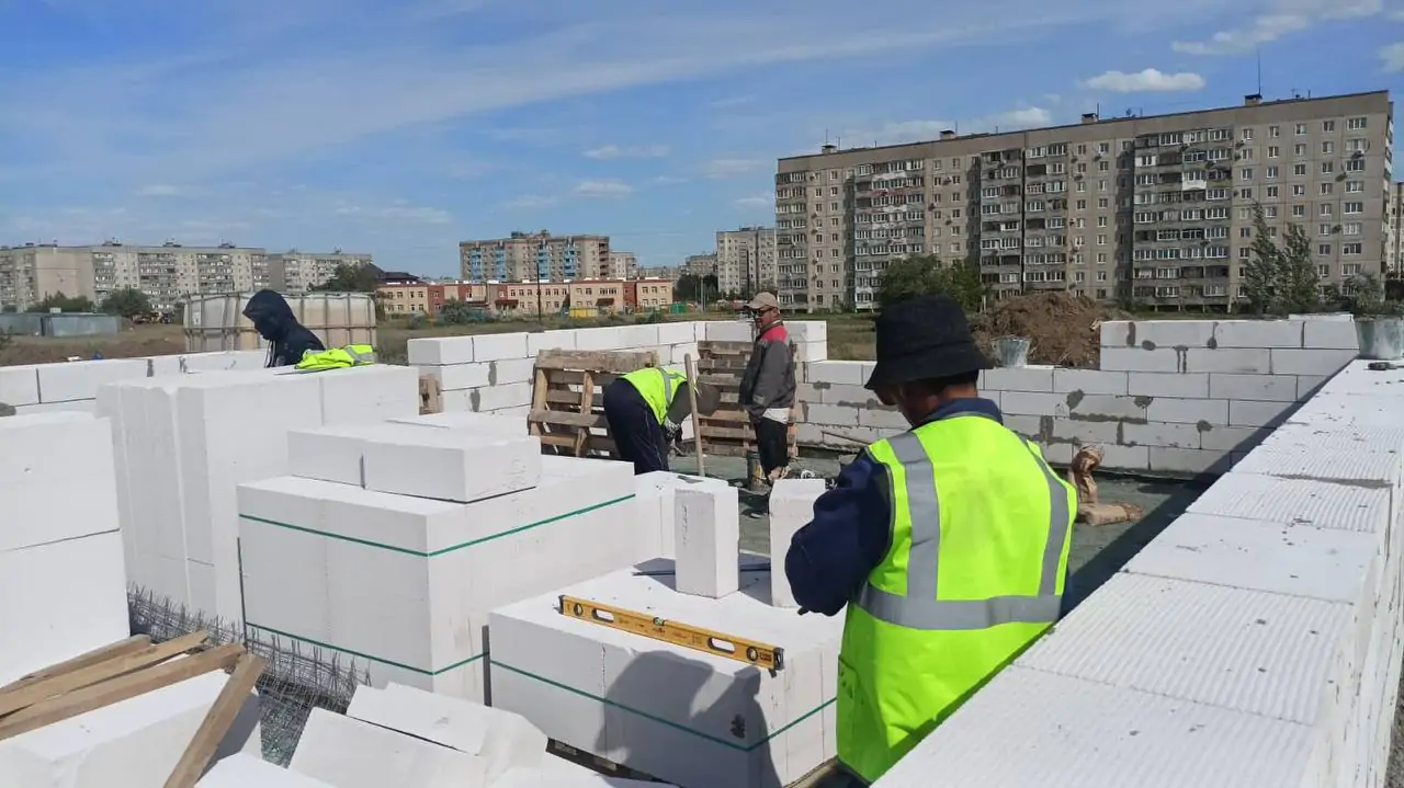 Krovelson обеспечил «Сельский дом» в Орске высококачественным профлистом Krovelson обеспечил «Сельский дом» в Орске высококачественным профлистом