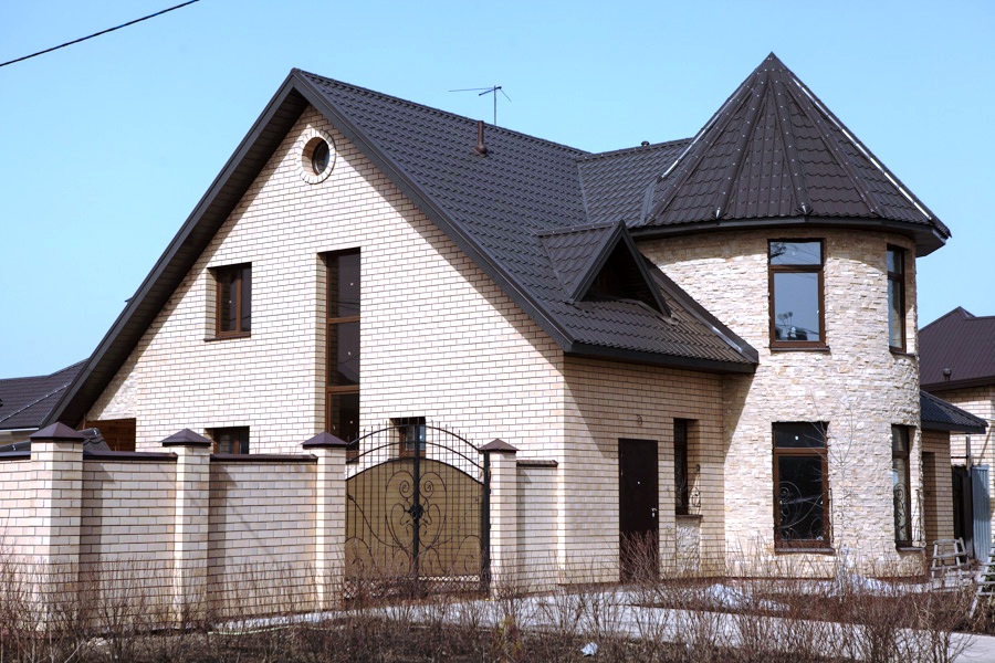 Металлочерепица. Практичная кровля