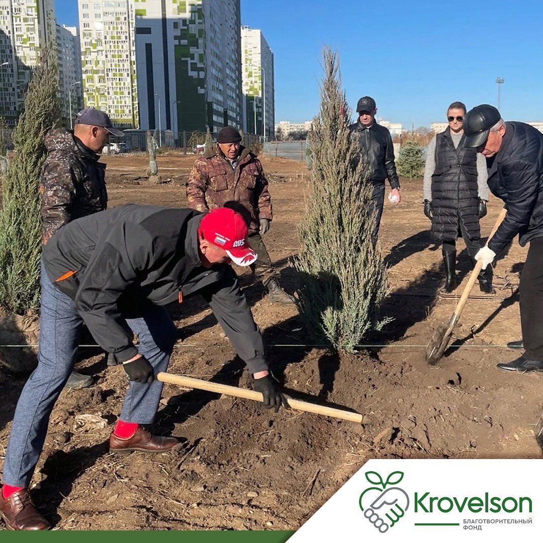 Krovelson высадил деревья у храма Пимена Угрешского в Оренбурге Krovelson высадил деревья у храма Пимена Угрешского в Оренбурге
