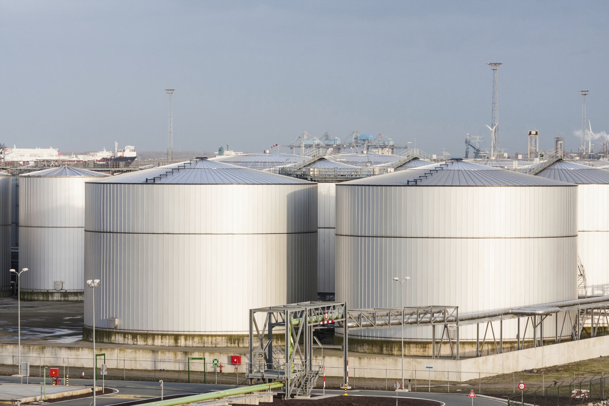 Резервуары для нефтепродуктов Резервуары для нефтепродуктов